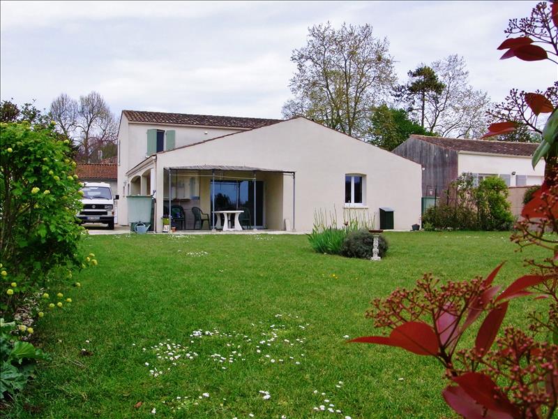 Vente maison St julien de l escap (17400) 6 pièces 160 m² 1254292