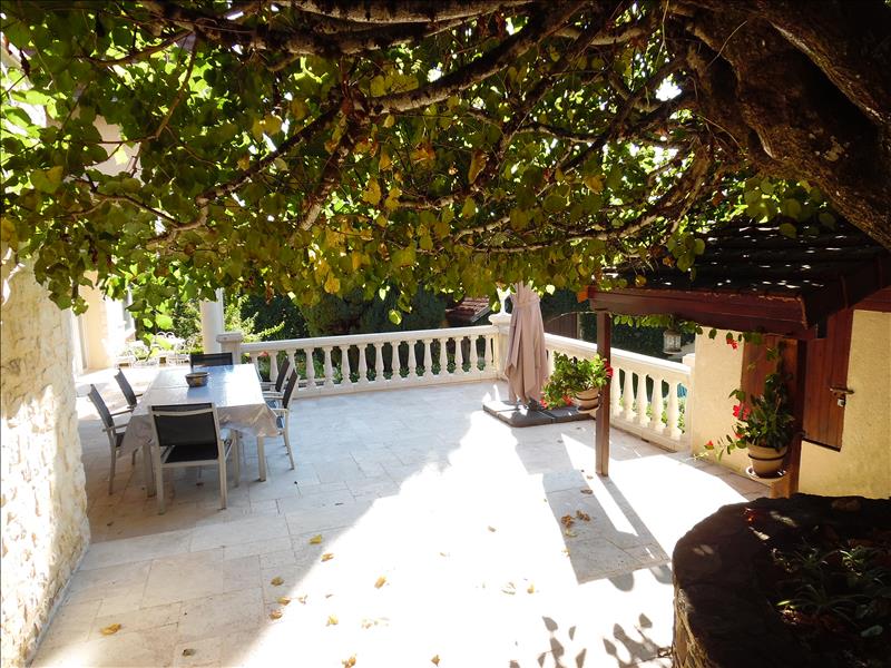 Maison - 9 pièces - 240 m² - LEYME (46)