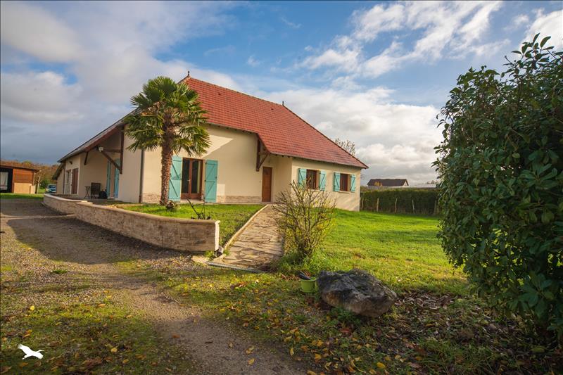 Maison - 7 pièces - 132 m² - TAURIAC (46)