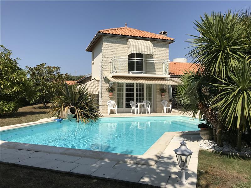 Vente maison Vaux sur mer (17640) 6 pièces 189 m² | 332-676 - Bourse de