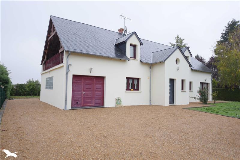 Maison - 6 pièces - 186 m² - ST SULPICE DE POMMERAY (41)