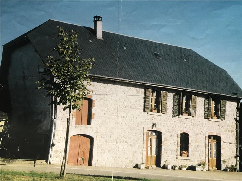 Maison - 5 pièces - 130 m² - MAUSSAC (19)
