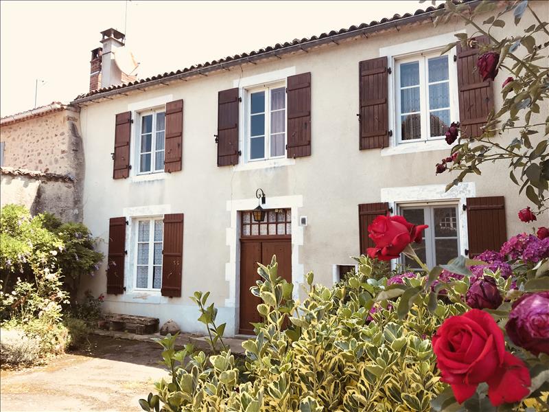 Vente maison St germain de confolens (16500) 4 pièces 120 m² 414198