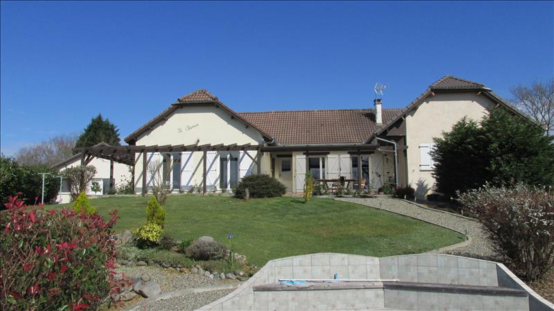 Maison - 11 pièces - 282 m² - ARTHEZ DE BEARN (64)