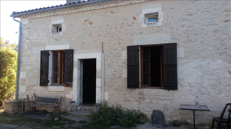 Maison - 4 pièces - 79 m² - ST AULAYE (24)