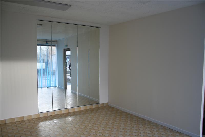 Local commercial à louer - 3 pièces 36 m² MONTS ((3) - Réf : 10-570